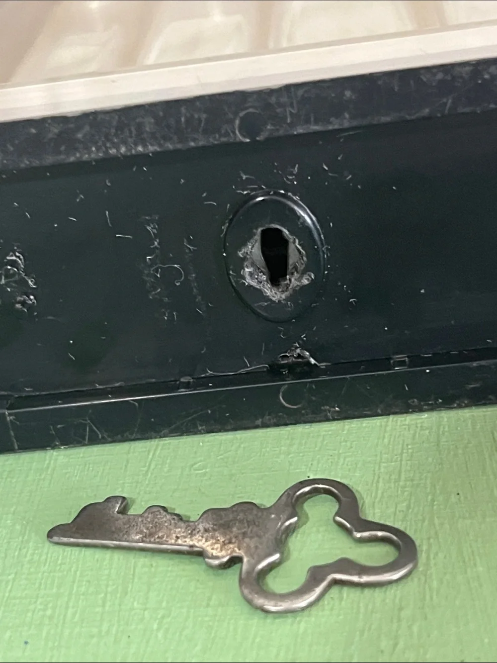 Acrylic Coin / Money Sorter w/ Eagle Lock Co. key Steampunk Vintage